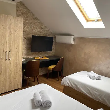 Mali Vikend Apartament *